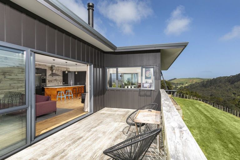 Photo of property in 123 Taiapa Valley Road, Muriwai, Waimauku, 0881