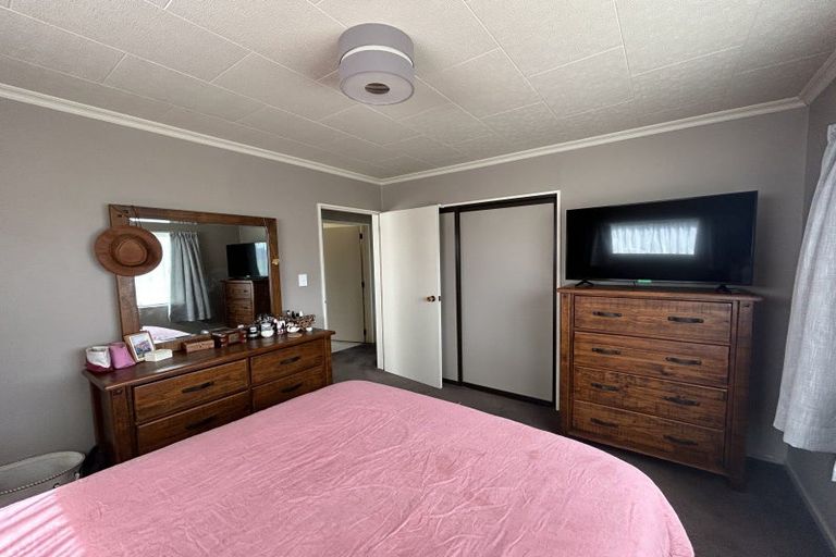 Photo of property in 13 Scaife Place, Wanaka, 9305