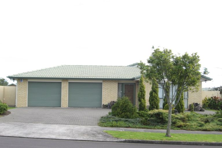 Photo of property in 12 Flora Place, Wattle Downs, Auckland, 2103