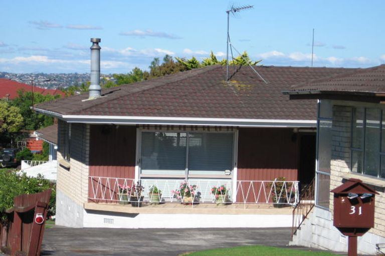 Photo of property in 1/31 Hepburn Road, Glendene, Auckland, 0602