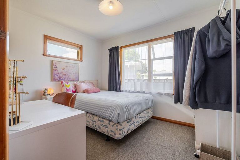 Photo of property in 28 Winchester Street, Awapuni, Palmerston North, 4412