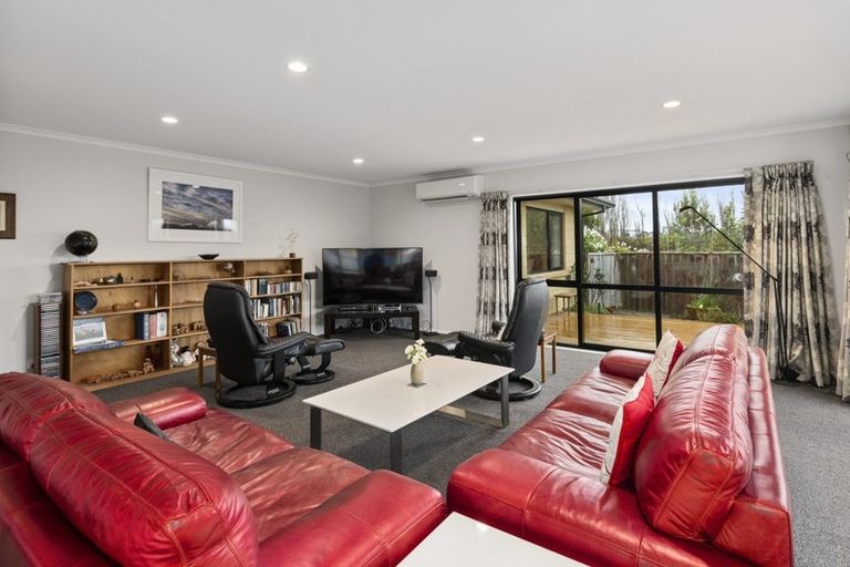 Photo of property in 8 Moy Place, Otaki, 5512