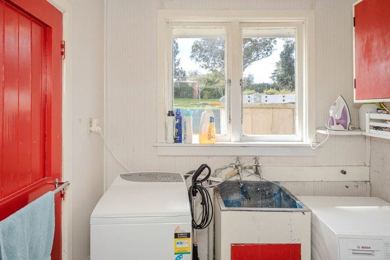 Photo of property in 18 Oxford Street, Holmes Hill, Oamaru, 9401