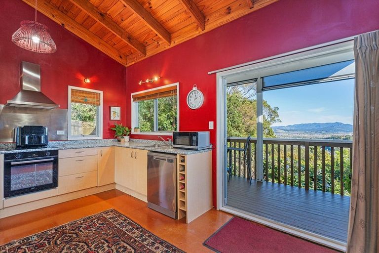 Photo of property in 10 Rabbit Way, Whitianga, 3510