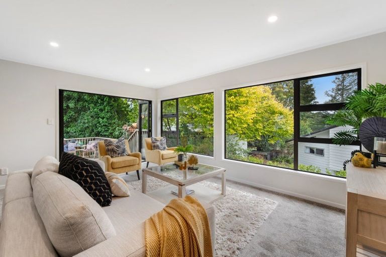 Photo of property in 54 Robbies Road, Shelly Park, Auckland, 2014