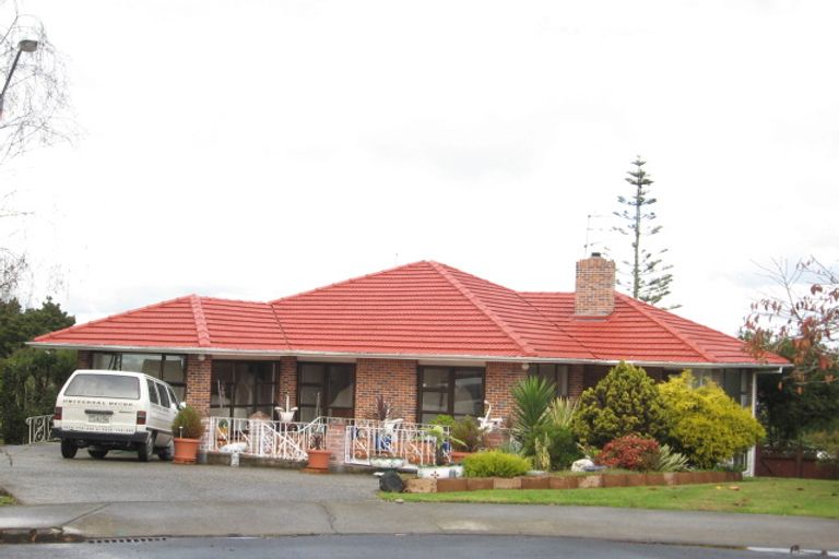 Photo of property in 30 Hillcrest Grove, Hillpark, Auckland, 2102