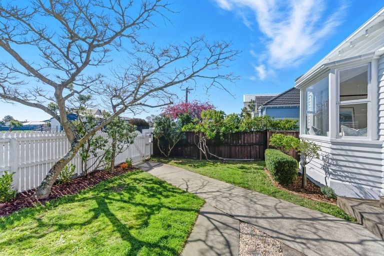 Photo of property in 37 Menzies Street, Sumner, Christchurch, 8081