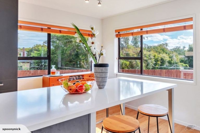 Photo of property in 4/8 Mayville Avenue, New Lynn, Auckland, 0600