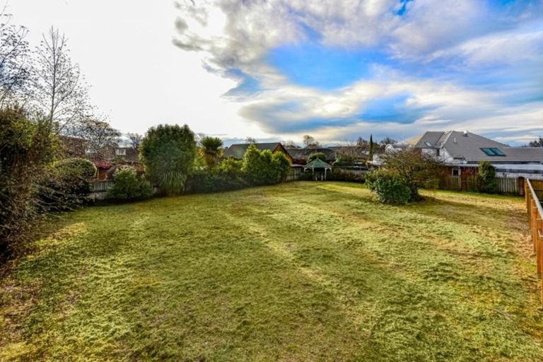 Photo of property in 10 Thoresby Mews, Avonhead, Christchurch, 8042