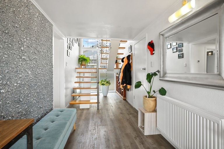 Photo of property in 1 Morrow Avenue, St Andrews, Hamilton, 3200