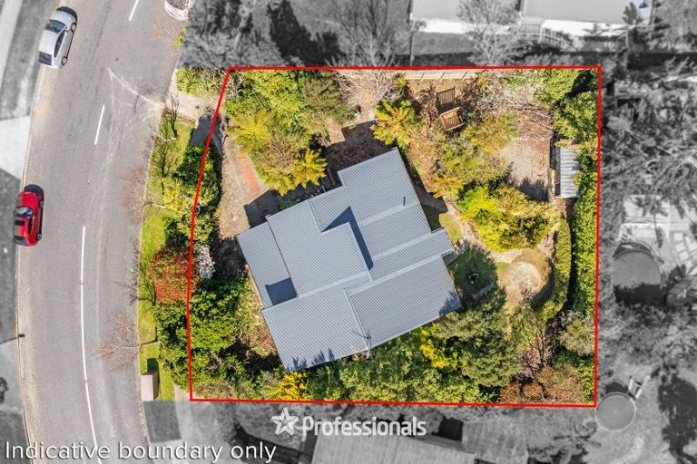 Photo of property in 118 Holborn Drive, Stokes Valley, Lower Hutt, 5019