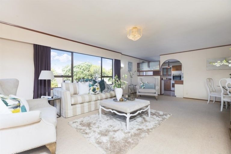 Photo of property in 1/3 Sarah Place, Farm Cove, Auckland, 2012