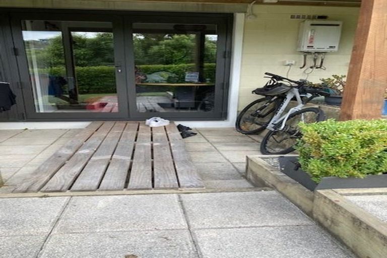 Photo of property in 8 Cosgrove Rise, Riverstone Terraces, Upper Hutt, 5018