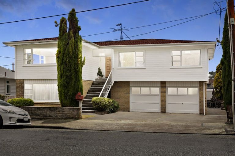 Photo of property in 75 Rotherham Terrace, Miramar, Wellington, 6022