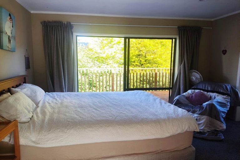 Photo of property in 2 Branch Road, Lake Okareka, Rotorua, 3076