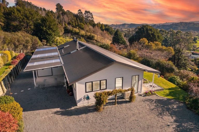 Photo of property in 198 Mangaroa Valley Road, Mangaroa, Upper Hutt, 5371