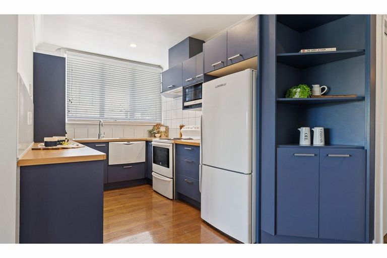 Photo of property in 41 Winton Street, St Albans, Christchurch, 8014