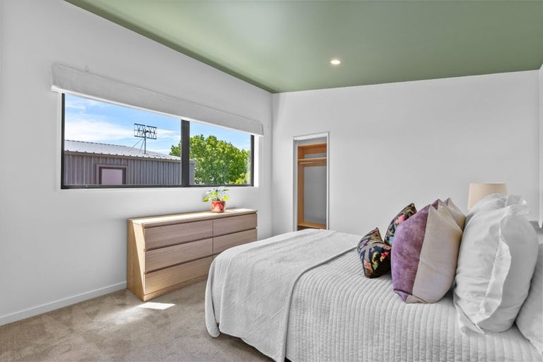 Photo of property in 2/104 Burke Street, Sydenham, Christchurch, 8023