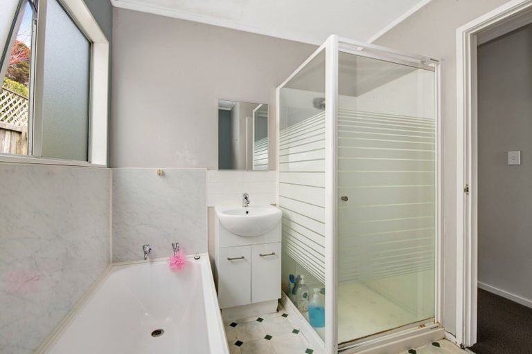 Photo of property in 2/26 Kestrel Heights, Arkles Bay, Whangaparaoa, 0932