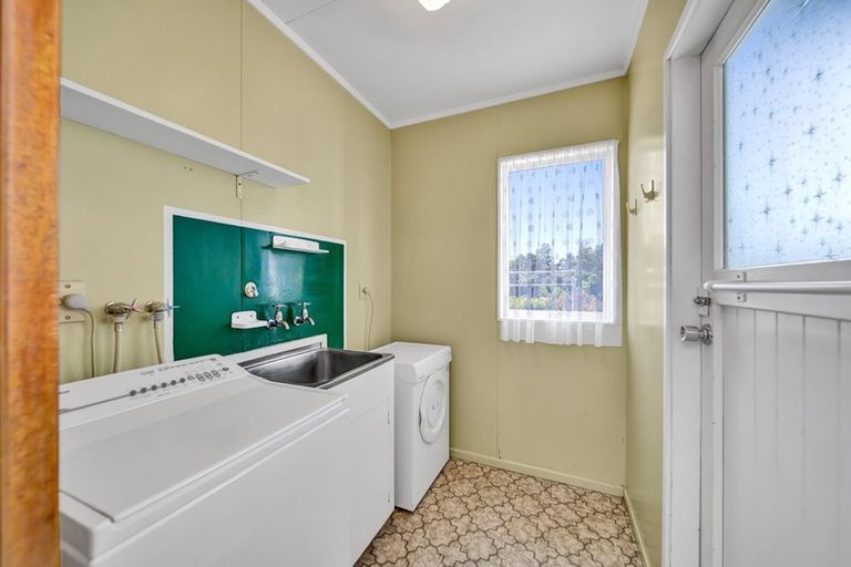 Photo of property in 4a Brierley Place, Marfell, New Plymouth, 4310