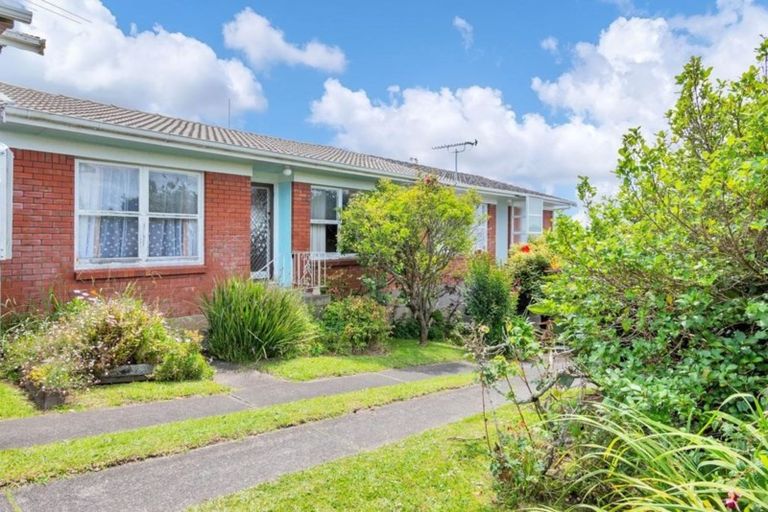 Photo of property in 3/6 Hart Road, Hauraki, Auckland, 0622