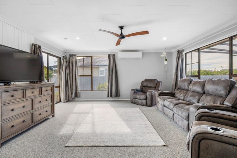 Photo of property in 38 Boston Avenue, Hornby, Christchurch, 8042