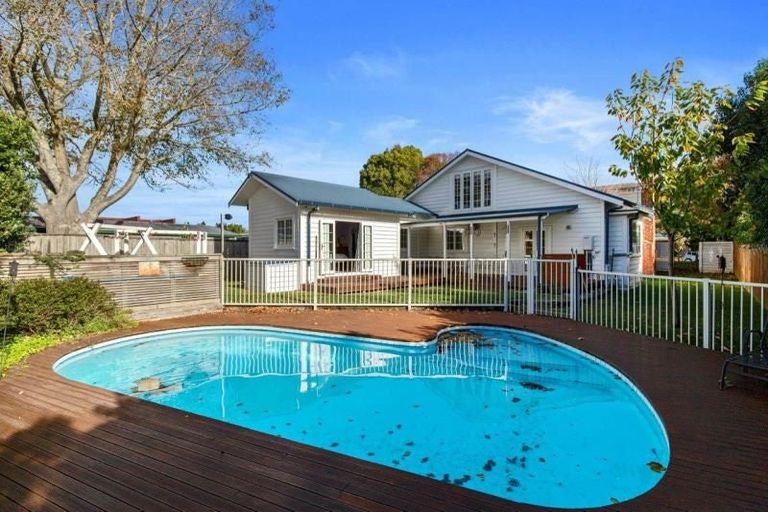 Photo of property in 1 Fow Street, Hamilton Central, Hamilton, 3204