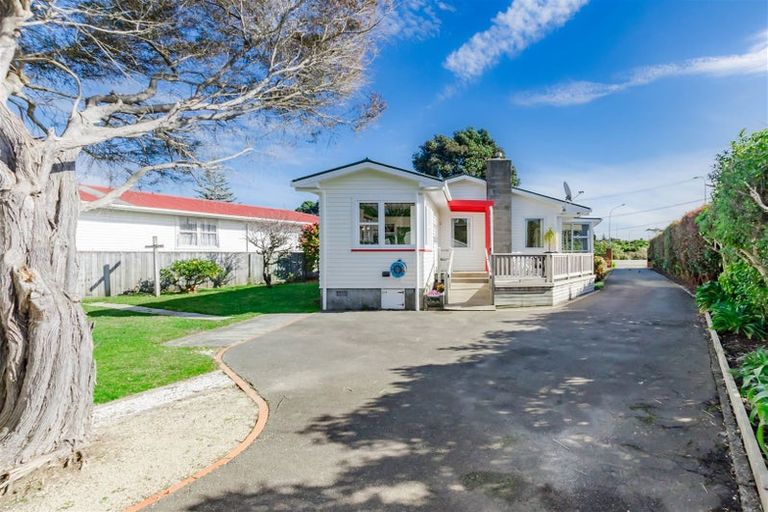 Photo of property in 151 Te Moana Road, Waikanae, 5036