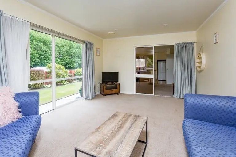 Photo of property in 3/210 Racecourse Road, Sockburn, Christchurch, 8042