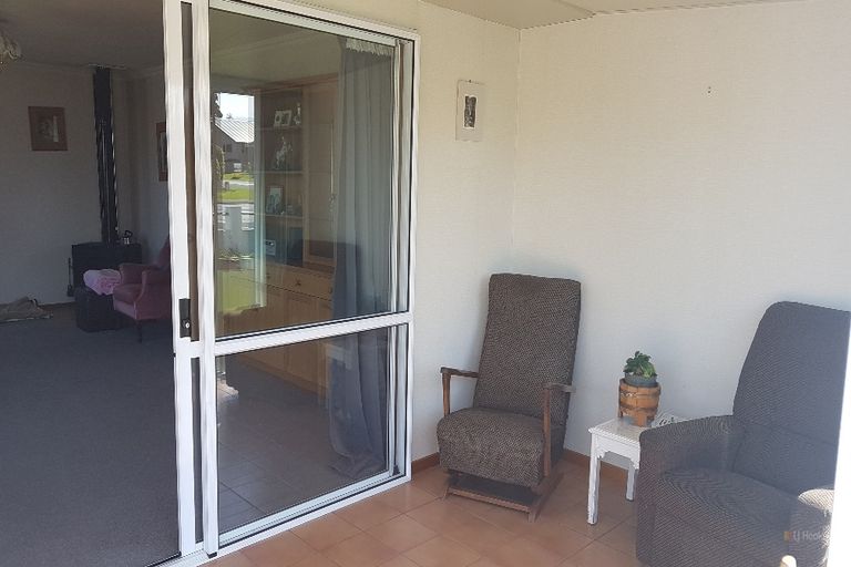 Photo of property in 19 Timaru Road, Waimate, 7924