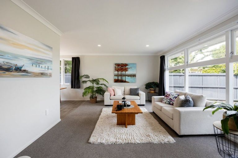 Photo of property in 11 Keitha Place, Glenview, Hamilton, 3206