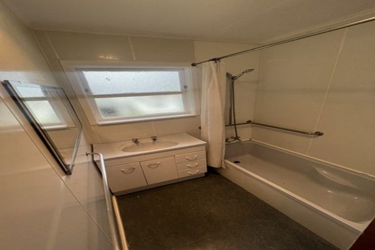 Photo of property in 10 Highfield Place, Levin, 5510