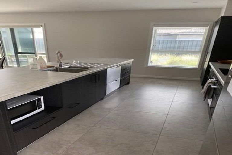 Photo of property in 2 Rangataiki Place, Awatoto, Napier, 4110