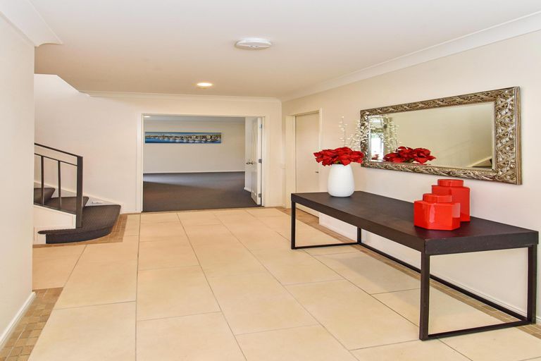 Photo of property in 17 Turnberry Drive, Wattle Downs, Auckland, 2103