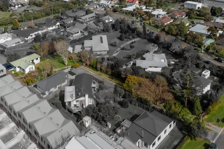 Photo of property in 18 Utauta Street, Waikanae, 5036