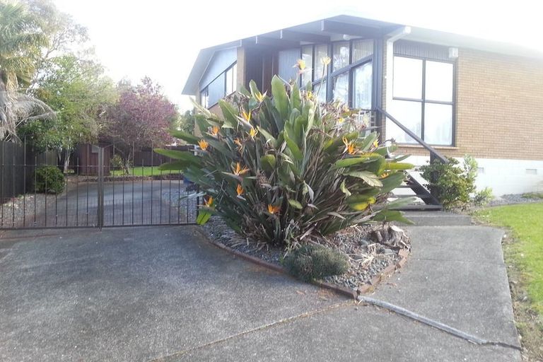 Photo of property in 3 Naviti Place, Browns Bay, Auckland, 0630