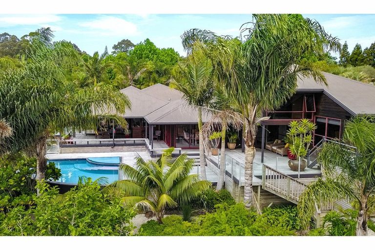 Photo of property in 19 Ao Marama Place, Kerikeri, 0294