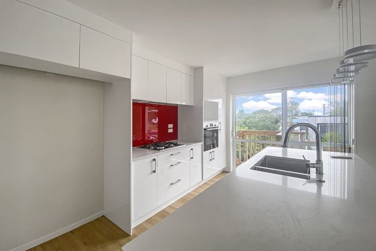 Photo of property in 83c Glengarry Road, Glen Eden, Auckland, 0602