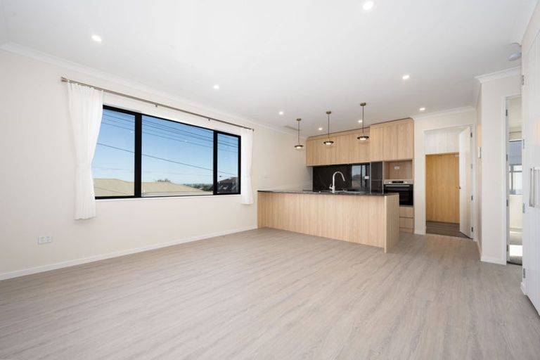 Photo of property in 44a Merani Street, Belmont, Auckland, 0622