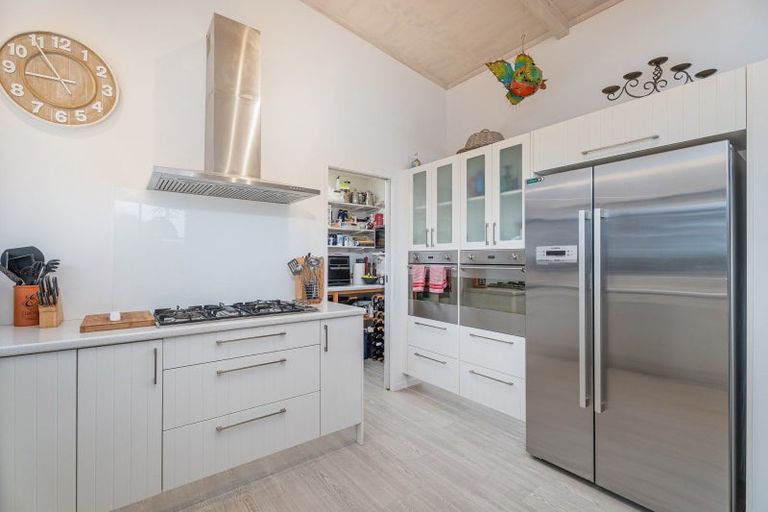 Photo of property in 36 Oyster Drive, Cooks Beach, Whitianga, 3591