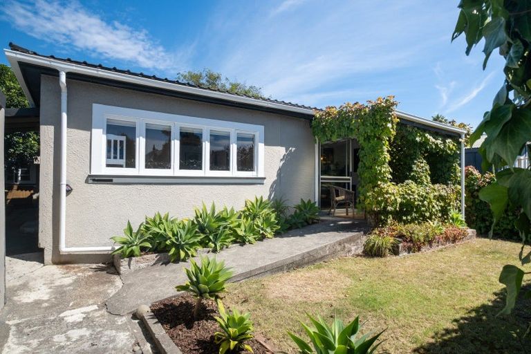 Photo of property in 7 Grove Road, Haumoana, 4102