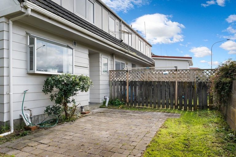 Photo of property in 264d Grounsell Crescent, Belmont, Lower Hutt, 5010