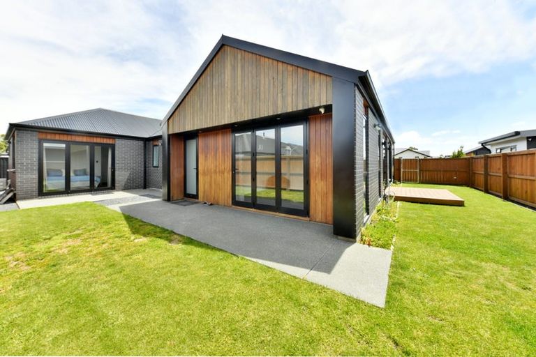 Photo of property in 14 Muirhill Street, Halswell, Christchurch, 8025