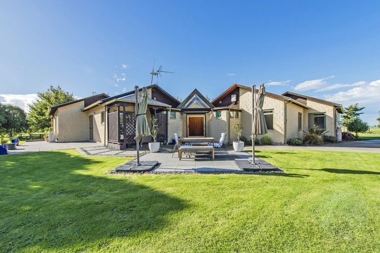 Photo of property in 14 Bealey Road, Leeston, 7683