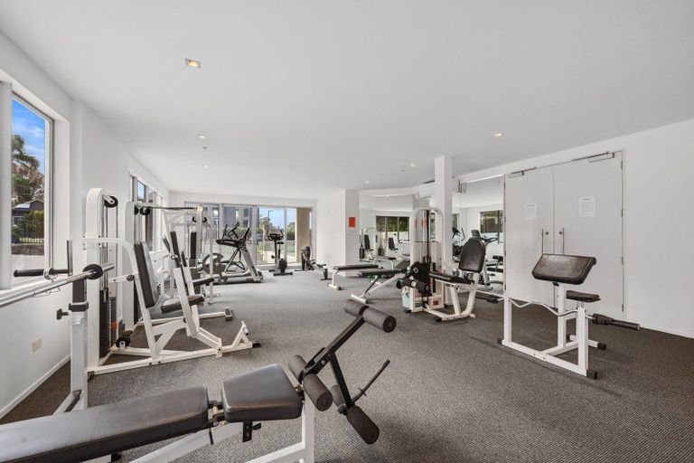 Photo of property in 1/7 The Promenade, Takapuna, Auckland, 0622