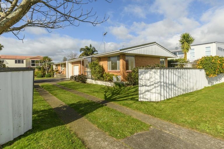 Photo of property in 5a Laing Place, Otumoetai, Tauranga, 3110