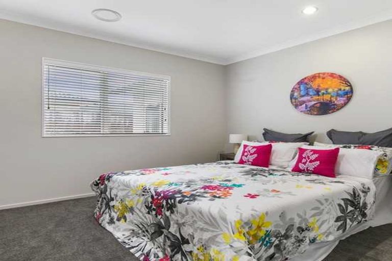 Photo of property in 32 Capriana Drive, Karaka, Papakura, 2113