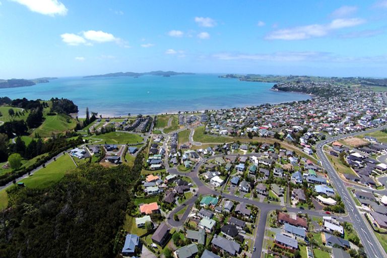 Photo of property in 24 Brampton Road, Snells Beach, 0920