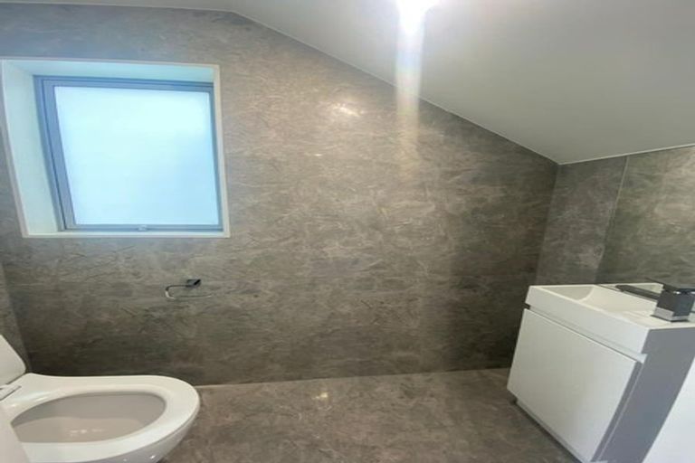 Photo of property in 10a Blossom Lane, Manurewa, Auckland, 2102