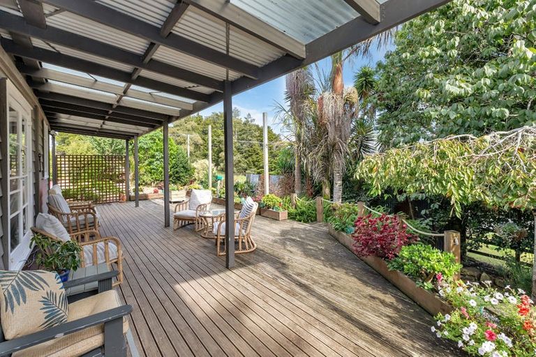 Photo of property in 113 Mountain View Road, Hikurangi, 0114